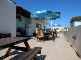 QAWRA - Very spacious three bedroom Penthouse with great outdoor space and three car garage - For Sale