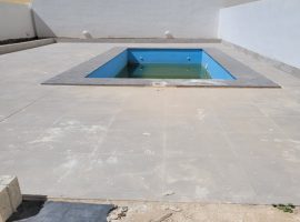 QAWRA - Spacious apartment with access to pool and decking area - For Sale