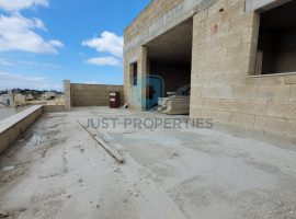 DINGLI - Wide fronted three bedroom Penthouse with roof terrace and pool - For Sale