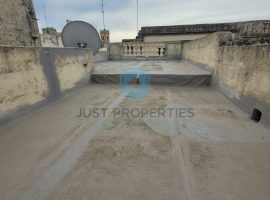 RABAT - Centrally located commercial premises with potential to expand - For Sale
