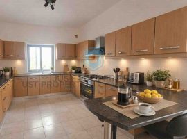 HAMRUN - SPACIOUS THREE-BEDROOM PENTHOUSE - FOR SALE